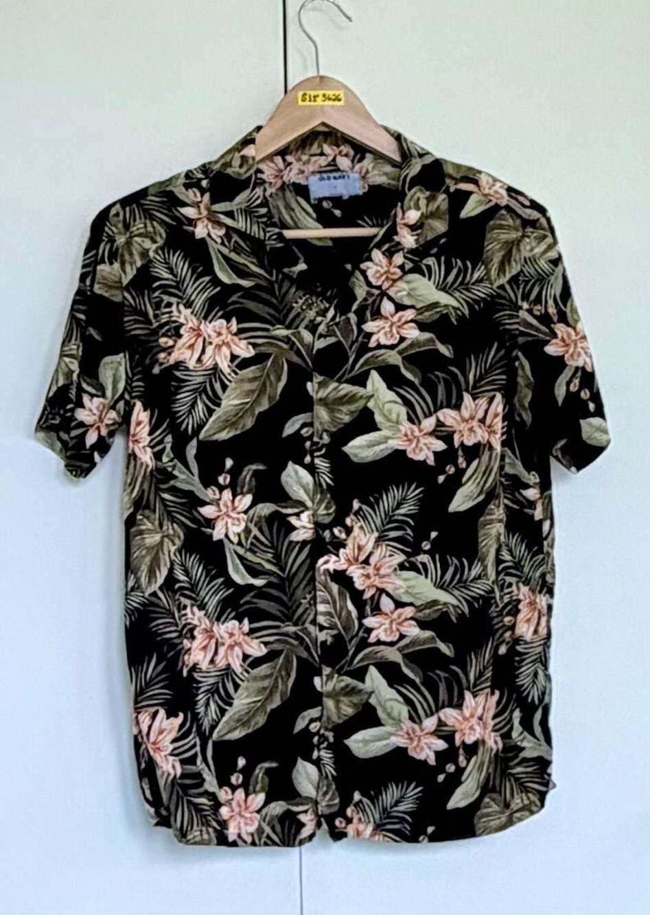 Old Navy Tropical Floral Print Short Sleeve Button Down Hawaiian Shirt Small